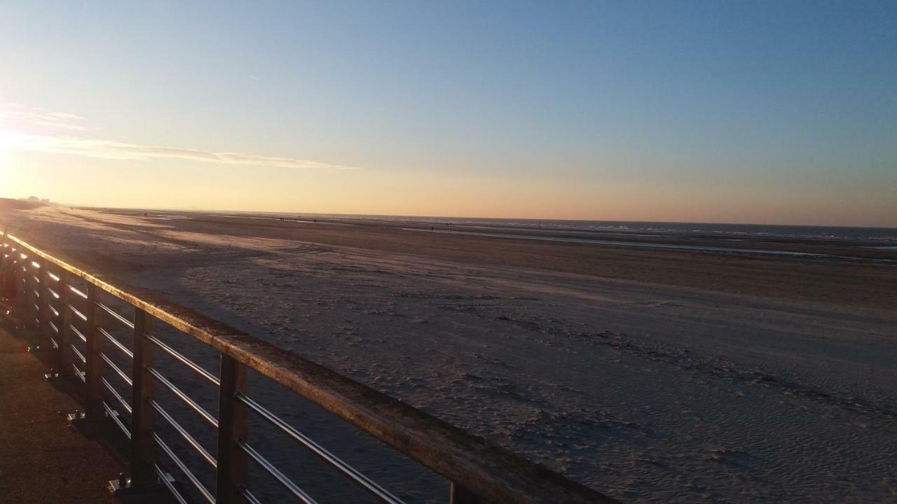 Neptunus De Panne Apartment Luaran gambar